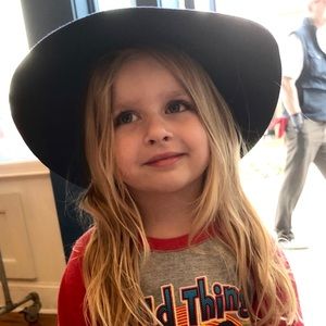 Meet your Posher, Kari